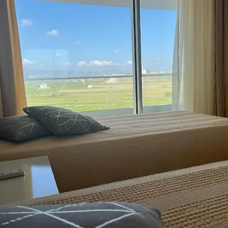 Mountains And Sea アパート