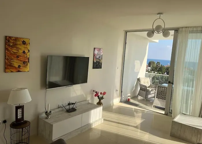 Mountains And Sea Apartament *